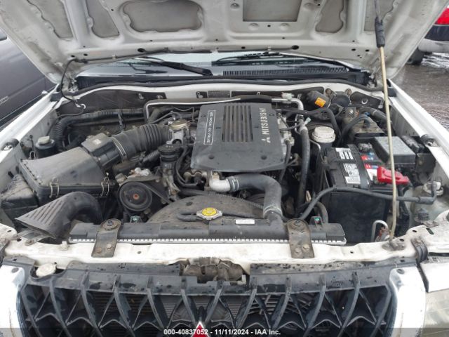 2000 MITSUBISHI MONTERO SPORT JA4LS31H9YP800113 Photo 9