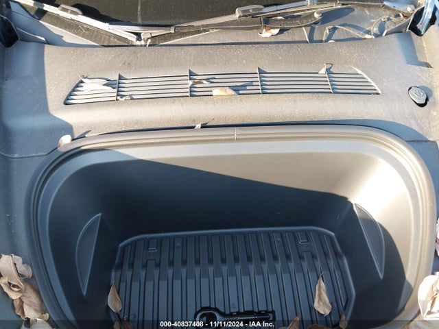 2024 TESLA MODEL Y 7SAYGDEE4RF984359 Photo 9
