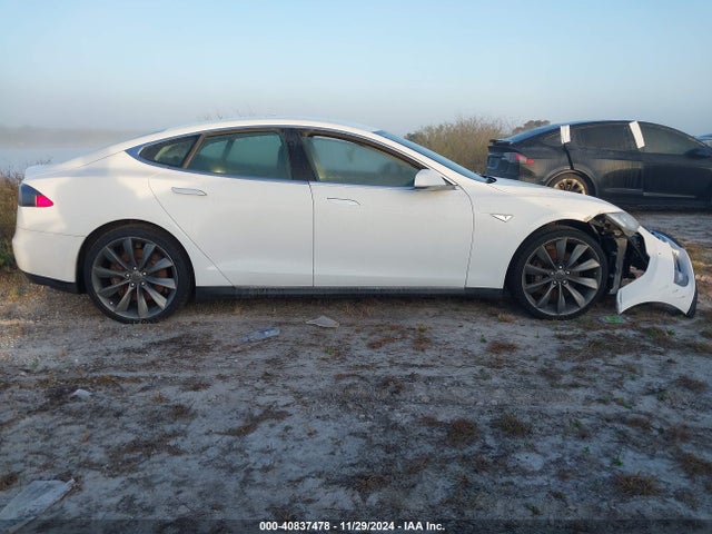 Tesla MODEL S 2014 5YJSA1S11EFP30431 Image 15