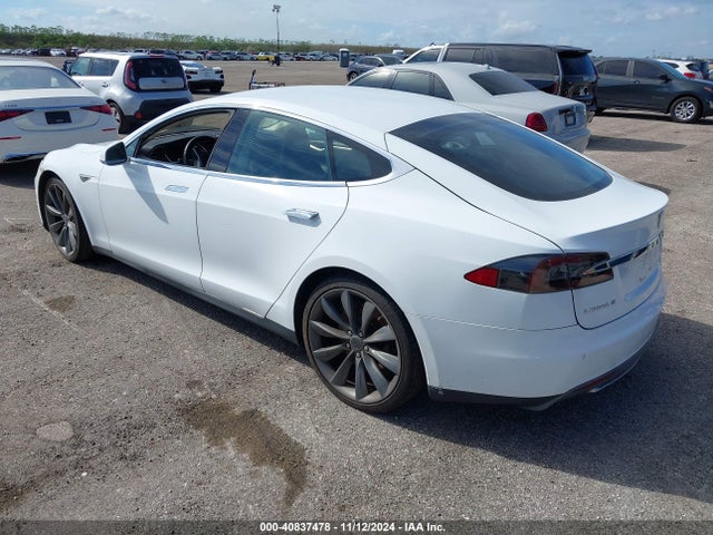 2014 TESLA MODEL S 5YJSA1S11EFP30431 Photo 2