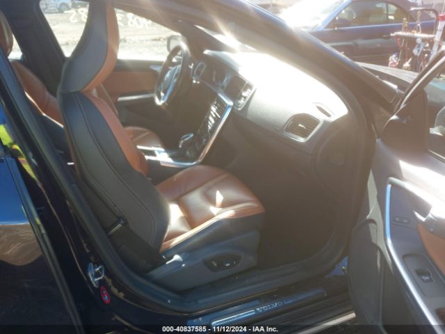 YV126MEB2F1189126 Volvo V60 T5 Premier