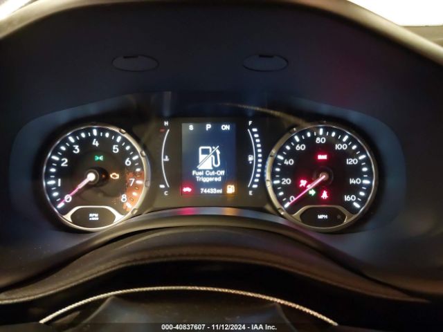 ZACCJBABXJPJ00153 Jeep Renegade Upland Edition 4x4