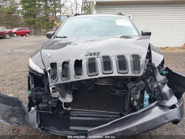 1C4PJMCS4EW297911 Jeep Cherokee Altitude