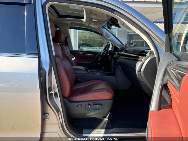 JTJHY7AX5H4250058 Lexus LX 570