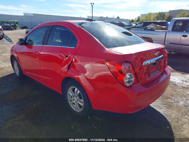 Chevrolet Sonic Lt Auto 2015 1G1JC5SHXF4165172 Image 3