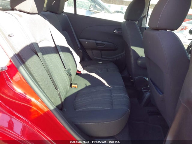 Chevrolet Sonic Lt Auto 2015 1G1JC5SHXF4165172 Image 8