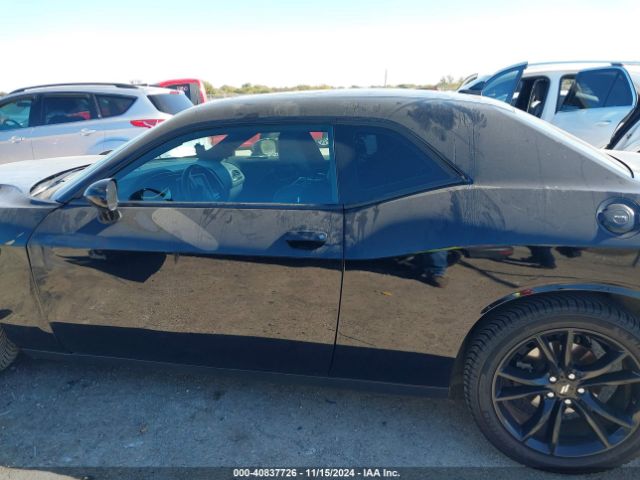 2C3CDZAG9HH502731 Dodge Challenger Sxt Plus