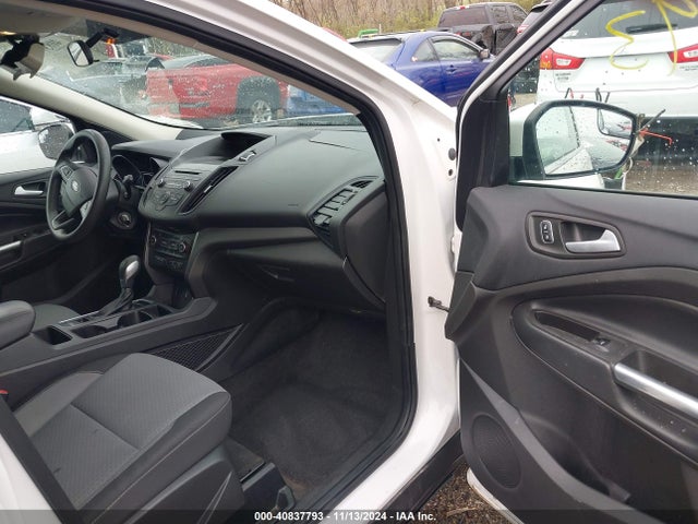 1FMCU9GD7JUB70098 Ford ESCAPE SE