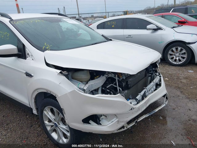 1FMCU9GD7JUB70098 Ford ESCAPE SE