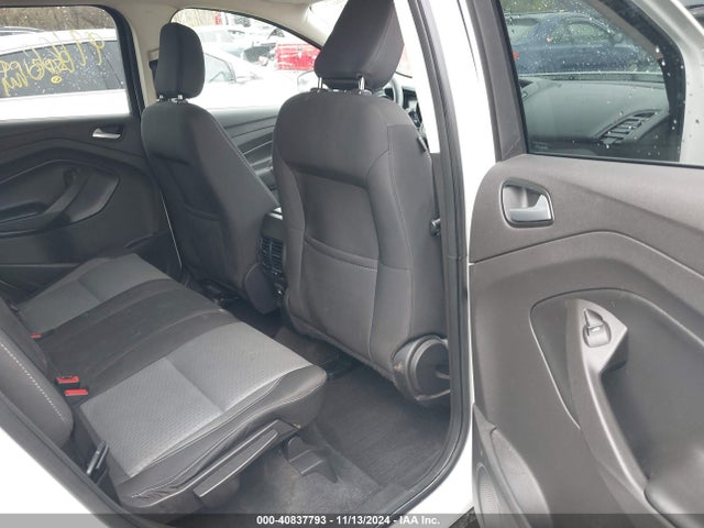 1FMCU9GD7JUB70098 Ford ESCAPE SE