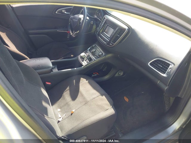 Chrysler 200 Limited 2015 1C3CCCAB2FN603926 Image 5