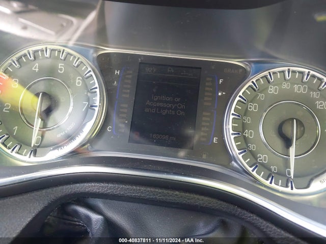 Chrysler 200 Limited 2015 1C3CCCAB2FN603926 Image 7