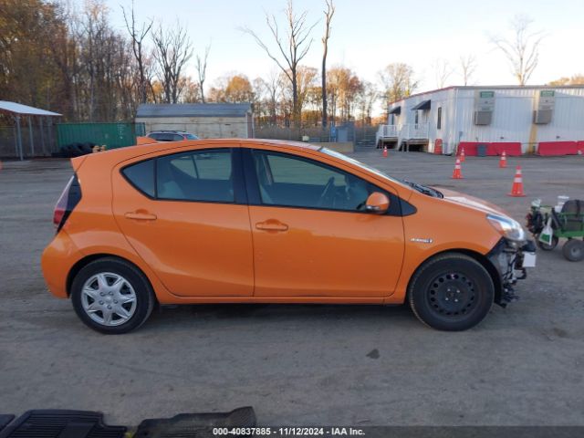 JTDKDTB3XF1114774 Toyota Prius C One