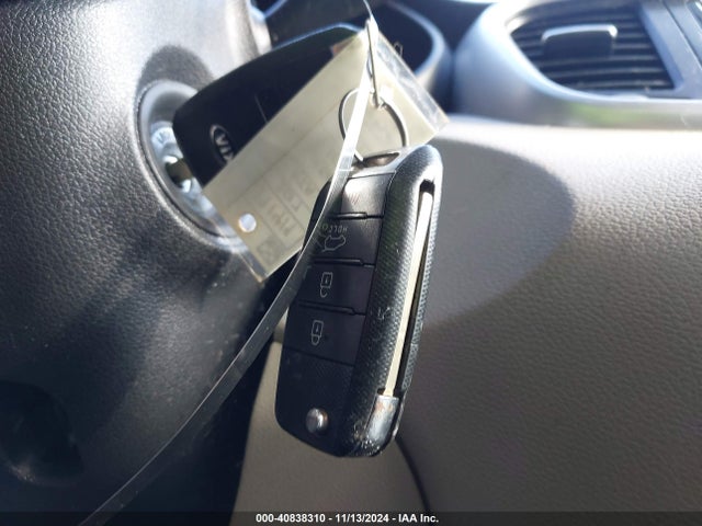 KIA Sorento Lx V6 2017 5XYPGDA50HG191419 Image 11