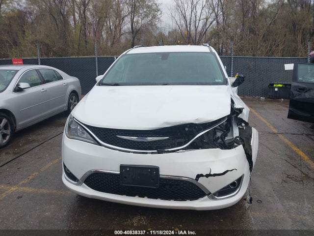 2C4RC1BG5JR149414 Chrysler Pacifica Touring L