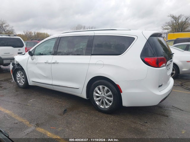 2C4RC1BG5JR149414 Chrysler Pacifica Touring L