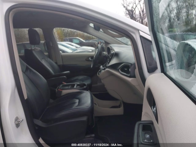 2C4RC1BG5JR149414 Chrysler Pacifica Touring L