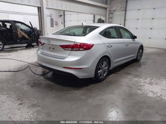 5NPD84LF1JH307988 Hyundai ELANTRA SEL