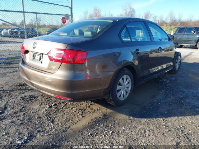 3VW1K7AJ5EM332127 Volkswagen Jetta 2.0l S