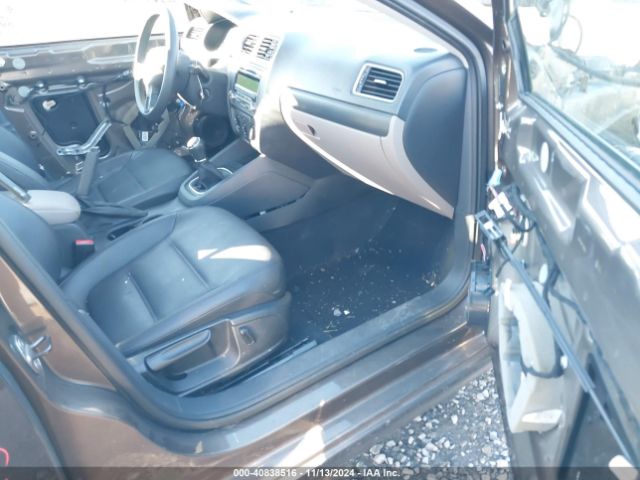 3VW1K7AJ5EM332127 Volkswagen Jetta 2.0l S
