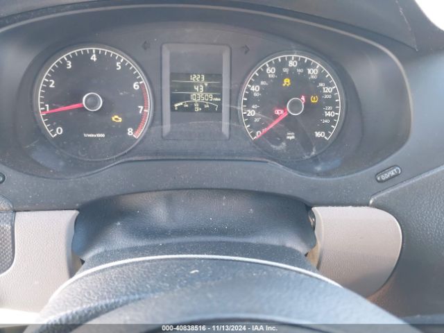 3VW1K7AJ5EM332127 Volkswagen Jetta 2.0l S