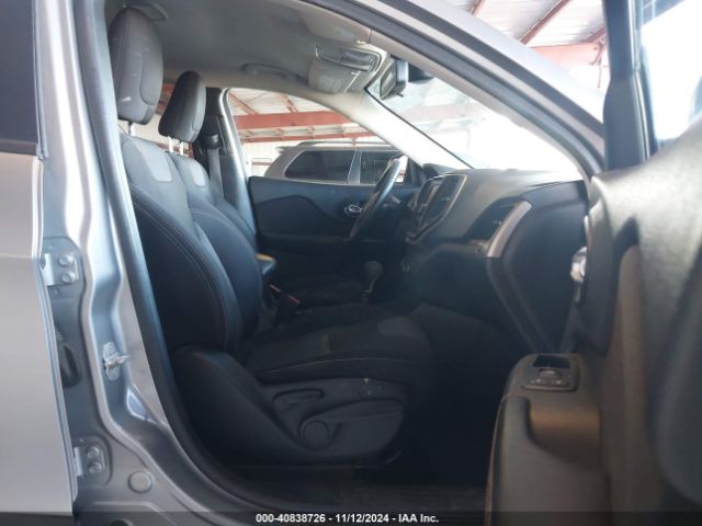 1C4PJLAB7FW701069 Jeep Cherokee Sport