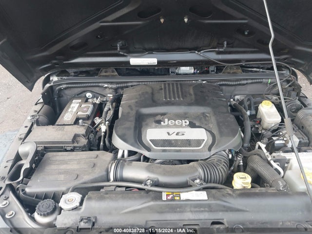1C4BJWDG5FL500713 Jeep Wrangler Unlimited Sport
