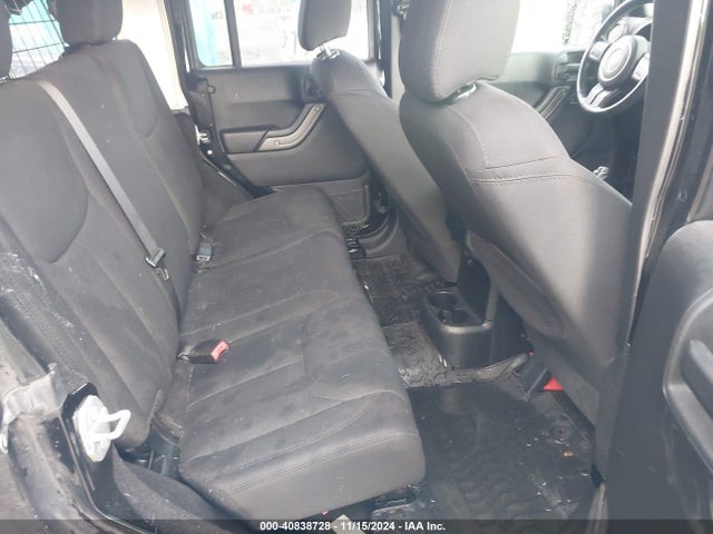 1C4BJWDG5FL500713 Jeep Wrangler Unlimited Sport