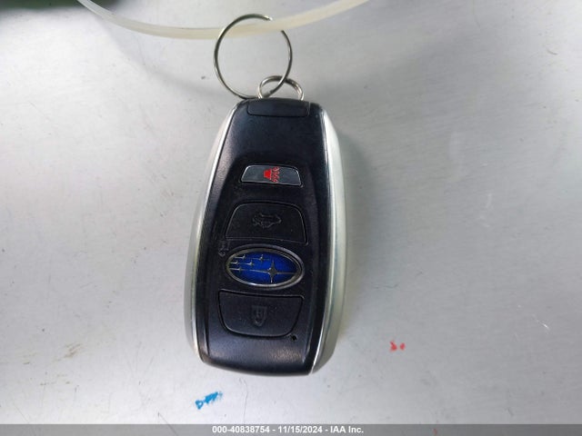 Subaru Outback 2.5i Limited 2018 4S4BSANC2J3201213 Image 11