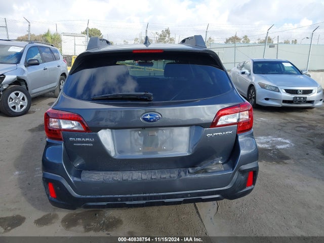 Subaru Outback 2.5i Limited 2018 4S4BSANC2J3201213 Image 16