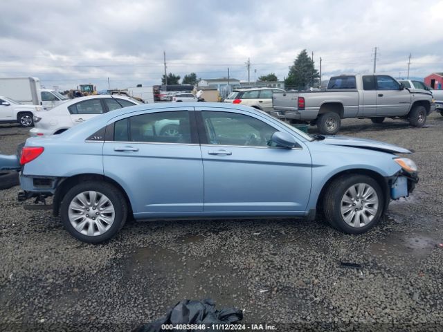 1C3CCBAB5EN208020 Chrysler 200 LX
