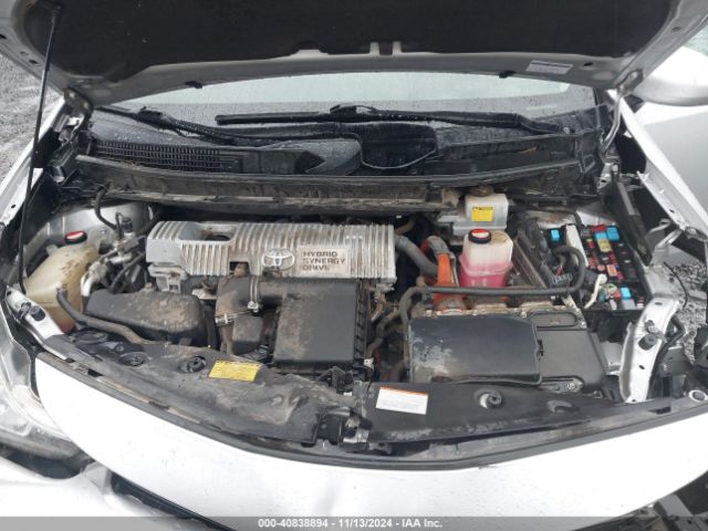JTDZN3EU8FJ016245 Toyota Prius V Three
