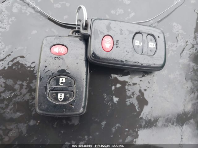 JTDZN3EU8FJ016245 Toyota Prius V Three