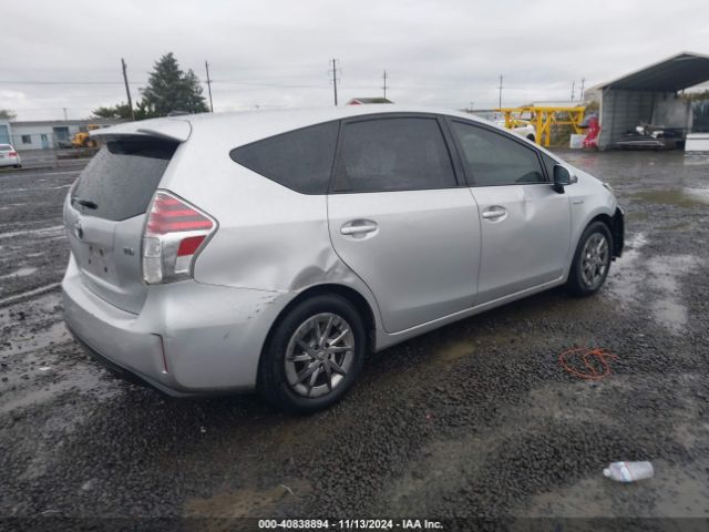 JTDZN3EU8FJ016245 Toyota Prius V Three