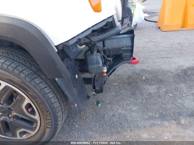 ZACCJBCB8HPF81398 Jeep Renegade Trailhawk 4x4