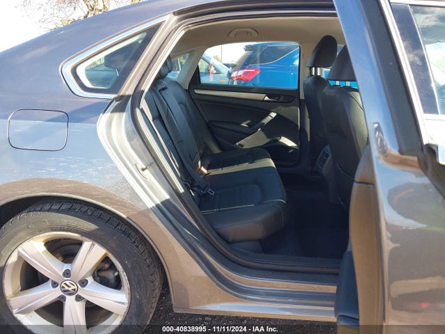 1VWBP7A32EC002857 Volkswagen Passat 2.5l Se