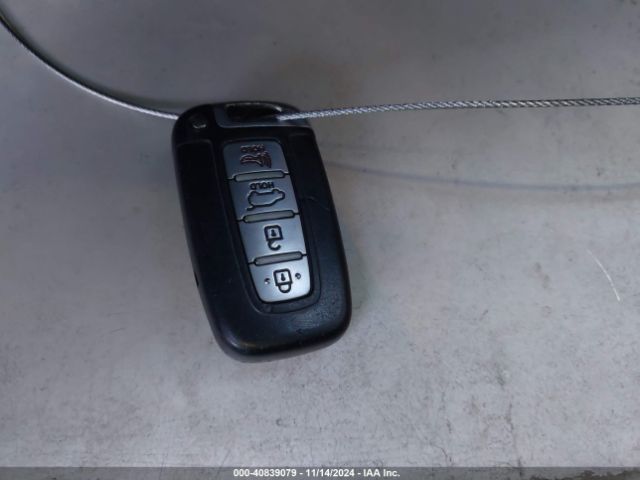 KMHTC6AE8GU287801 Hyundai Veloster Turbo