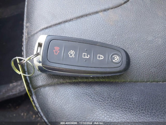 1FADP3N27EL205089 Ford Focus Titanium