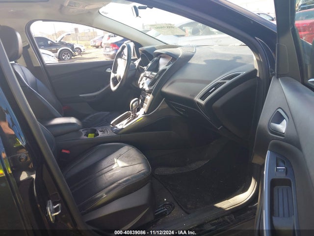 1FADP3N27EL205089 Ford Focus Titanium