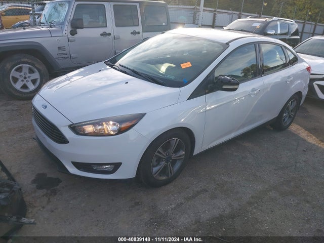 Ford FOCUS SE 2017 1FADP3FE2HL237591 Image 2