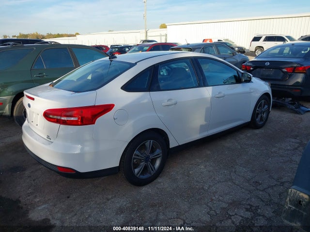 Ford FOCUS SE 2017 1FADP3FE2HL237591 Image 4