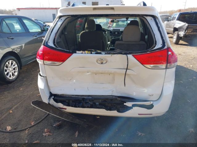 5TDKK3DC3ES458127 Toyota Sienna Le V6 8 Passenger
