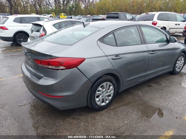 Hyundai ELANTRA SE 2017 KMHD74LFXHU115547 Image 4