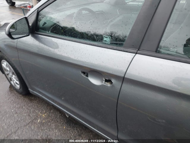 Hyundai ELANTRA SE 2017 KMHD74LFXHU115547 Image 6