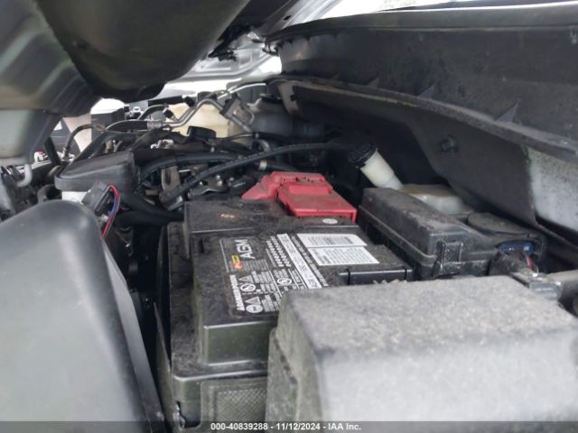 3N1CP5CU2KL556095 Nissan KICKS SR