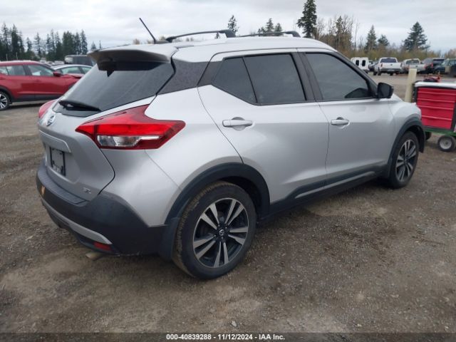 3N1CP5CU2KL556095 Nissan KICKS SR
