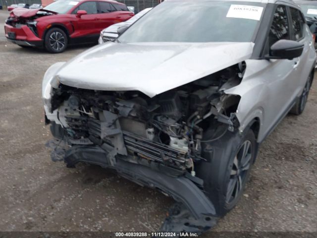 3N1CP5CU2KL556095 Nissan KICKS SR