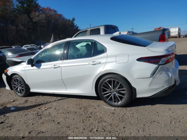 4T1F31AK4NU599424 Toyota Camry Xle Hybrid