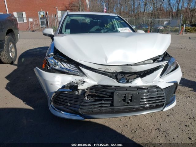 4T1F31AK4NU599424 Toyota Camry Xle Hybrid
