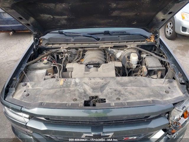 2GCVKREC2J1108231 Chevrolet Silverado 1500 2lt